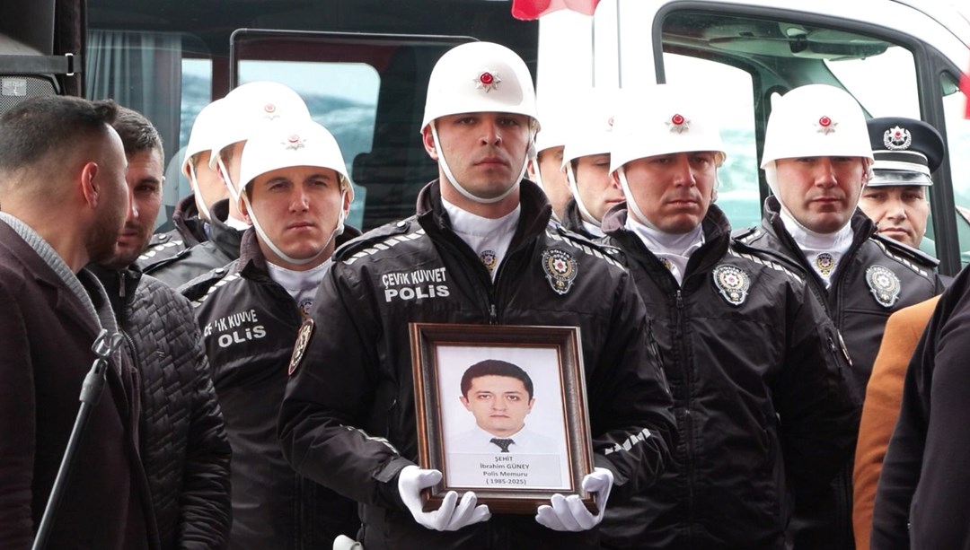 Trafik kazasında şehit olan polis memuru son yolculuğuna uğurlandı