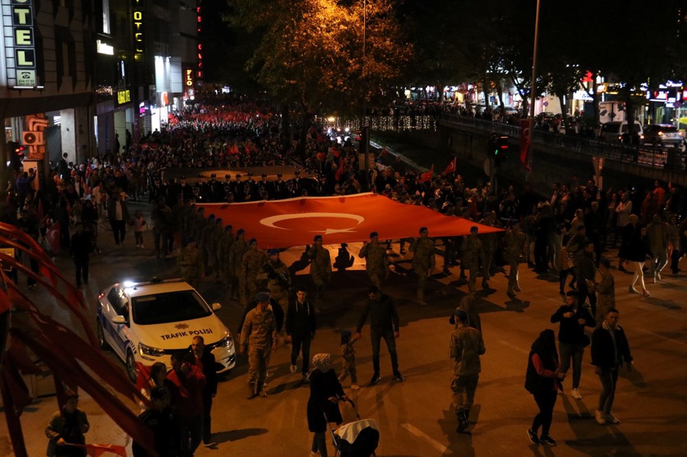 Cumhuriyet'in 100. yılı fener alayı yürüyüşleriyle kutlandı - 28
