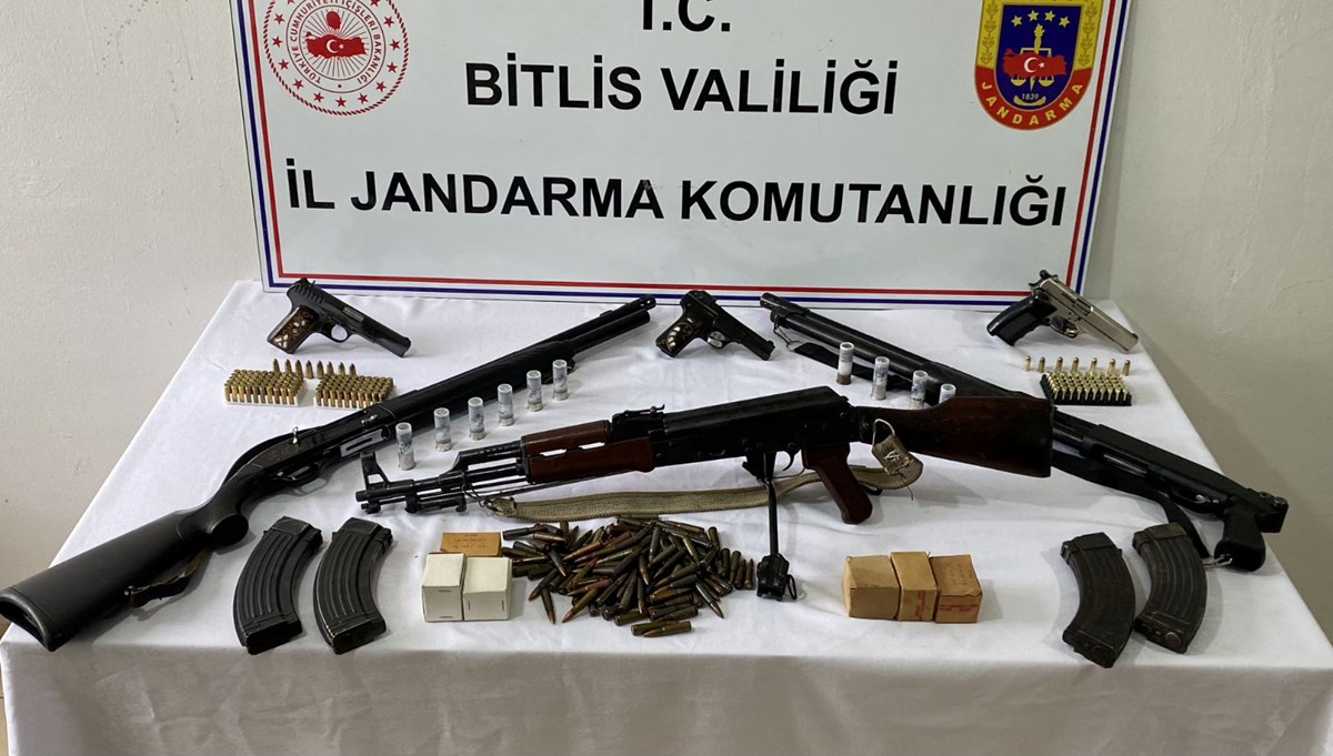 Sosyal medyada silahlı poz verenlere operasyon Sosyal medyada silahlı poz verenlere operasyon