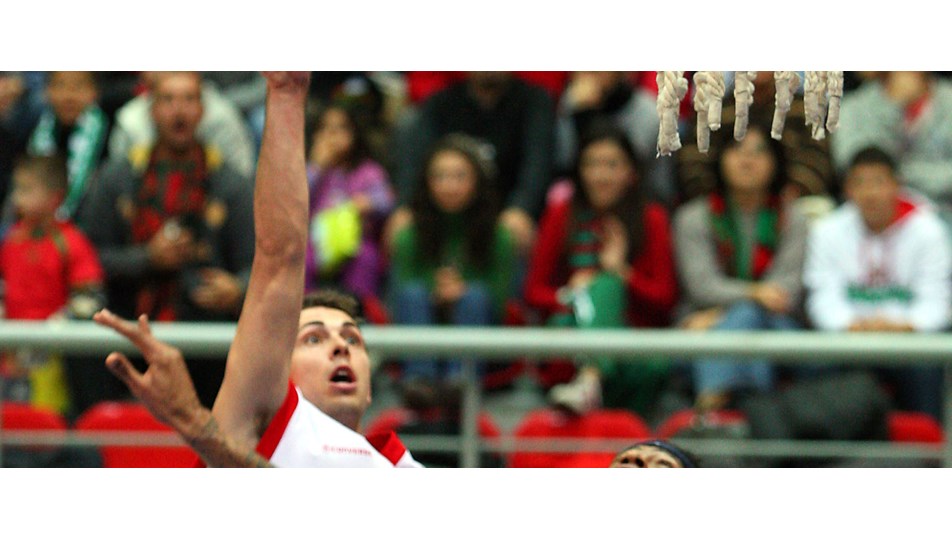 Pınar Karşıyaka Darüşşafaka'yı 76-66 ile geçti