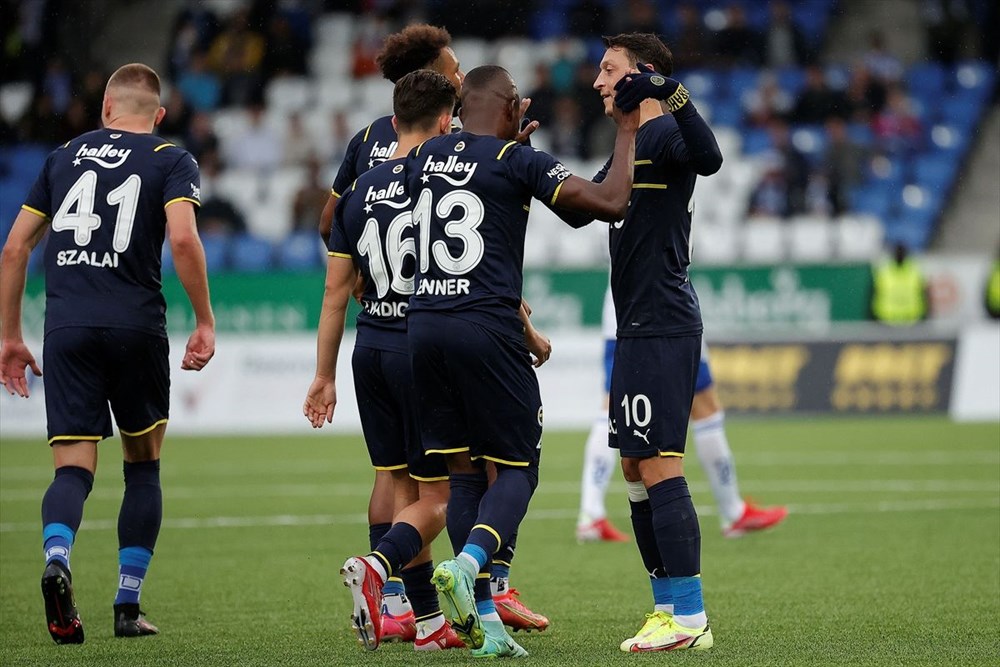 Fenerbahçe UEFA Avrupa Ligi'nde gruplara kaldı - 9