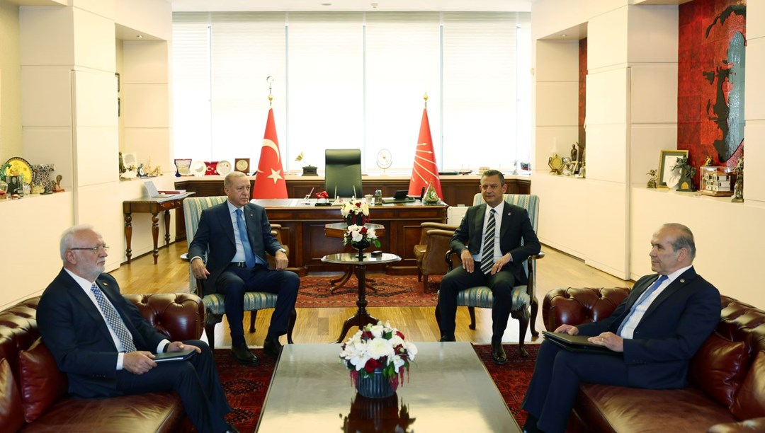 Cumhurbaşkanı Erdoğan, 18 yıl sonra CHP Genel Merkezi'nde