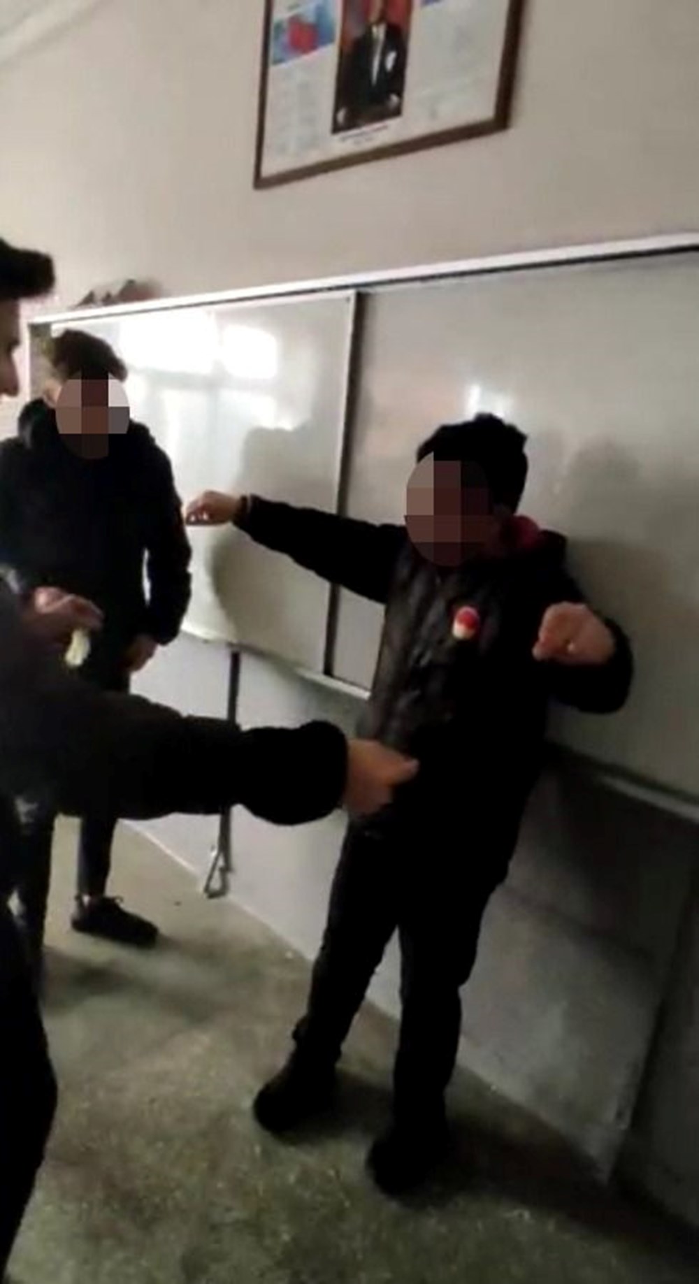 Sınıf arkadaşları tekme tokat dövdü - 5