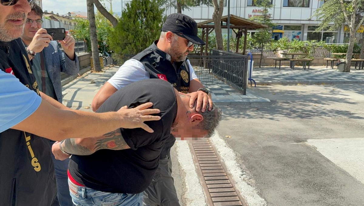 Valiye hakarete gözaltı