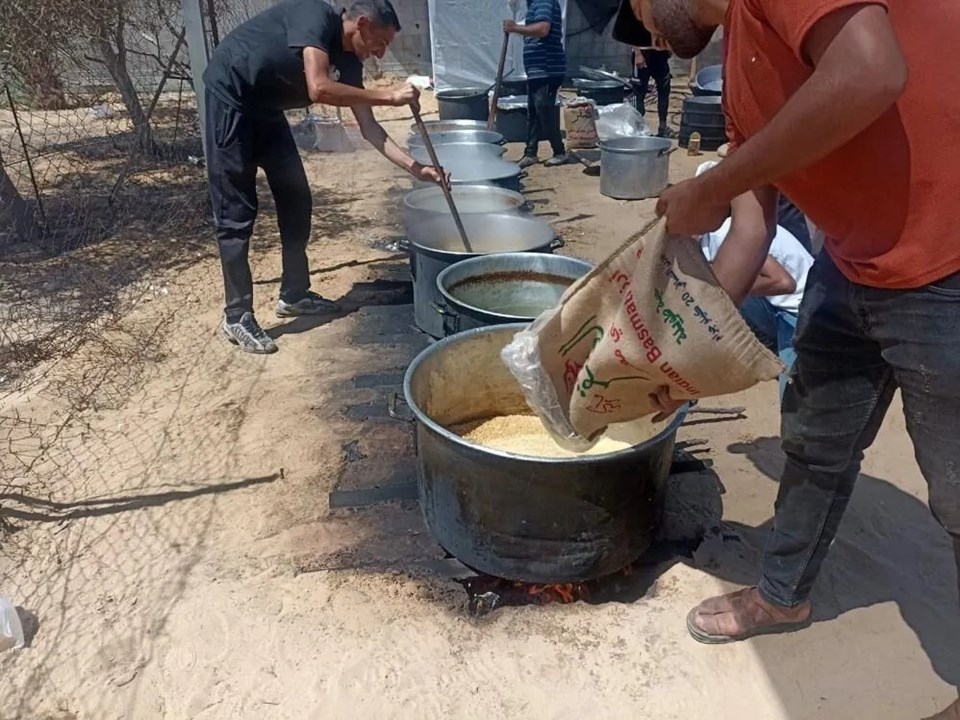 Türk Kızılay Gazze Şeridi'nde yeniden sıcak yemek dağıtımına başladı - 1