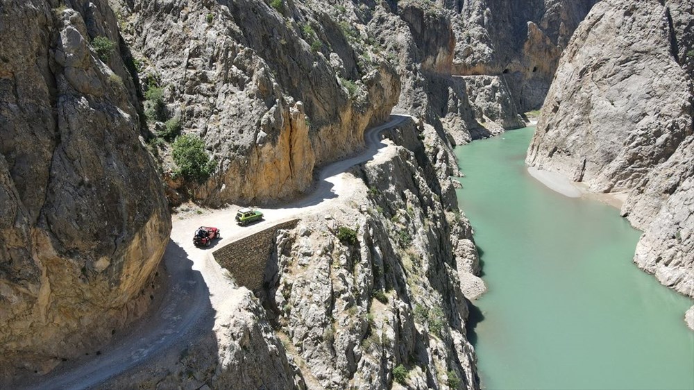 Erzincan'da yürekleri ağza getiren 'Taş Yolu': 132 yılda yapıldı - 3