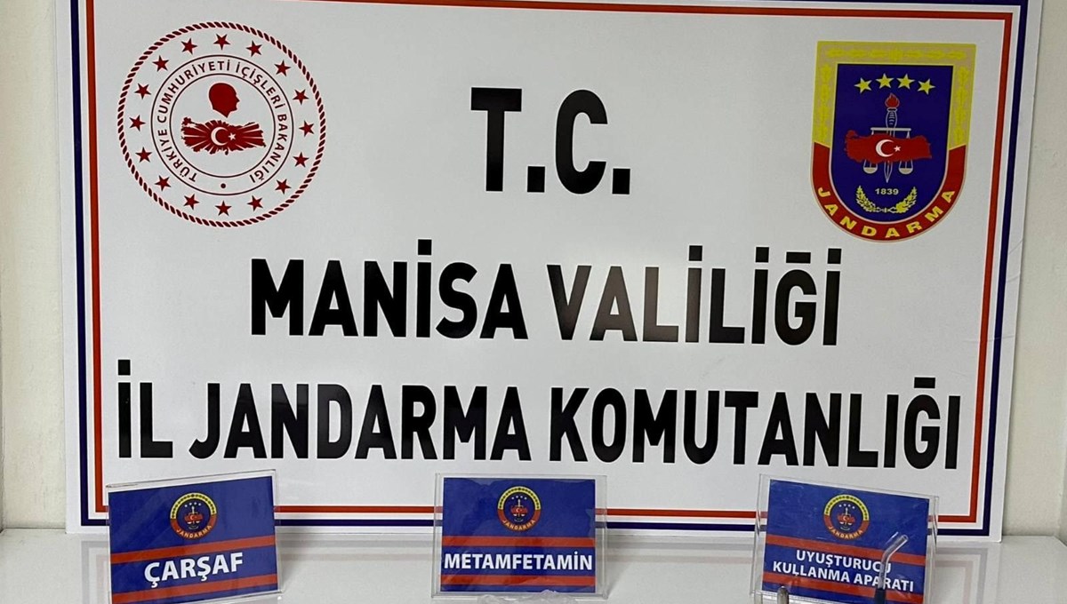 Şüphe üzerine durdurulan araçtan uyuşturucu çıktı Şüphe üzerine durdurulan araçtan uyuşturucu çıktı