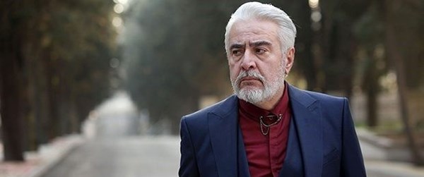Uğur Yücel Azınlıkta Kaldık ile sahnelere dönüyor