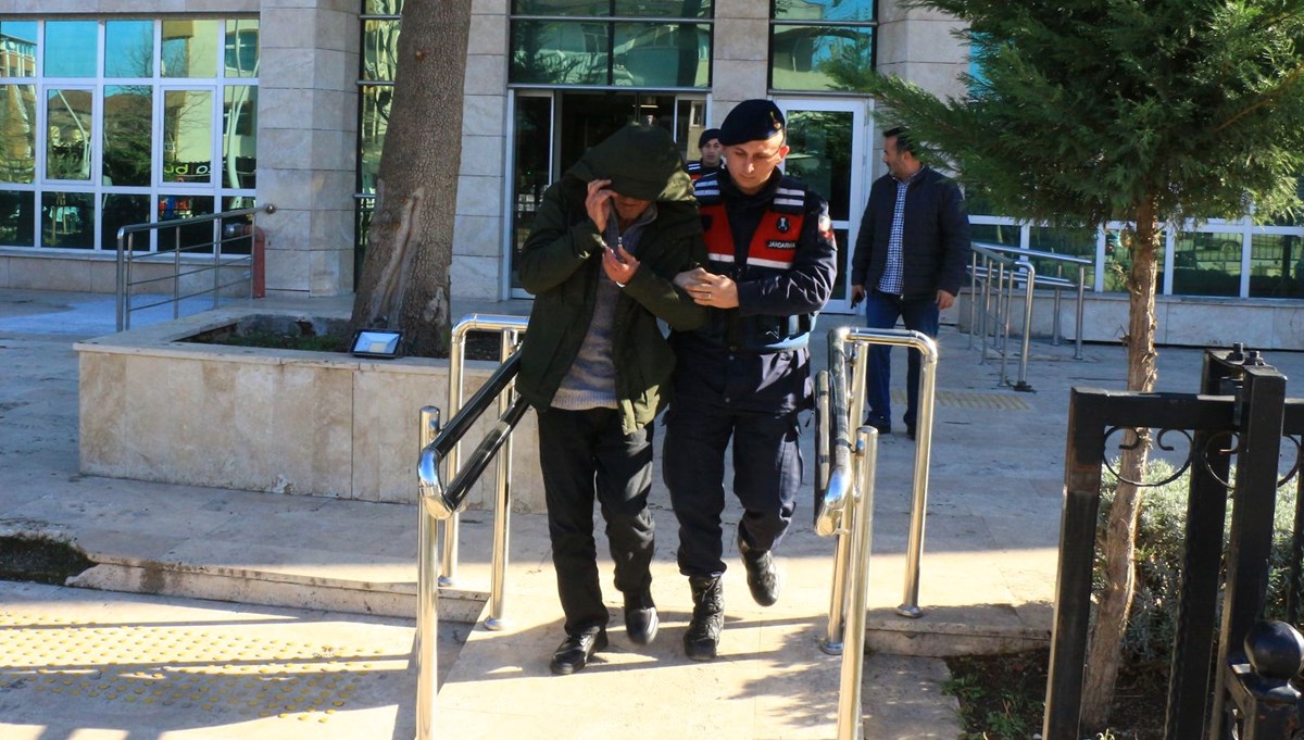 İki kız çocuğunu istismar eden bakkal tutuklandı İki kız çocuğunu istismar eden bakkal tutuklandı