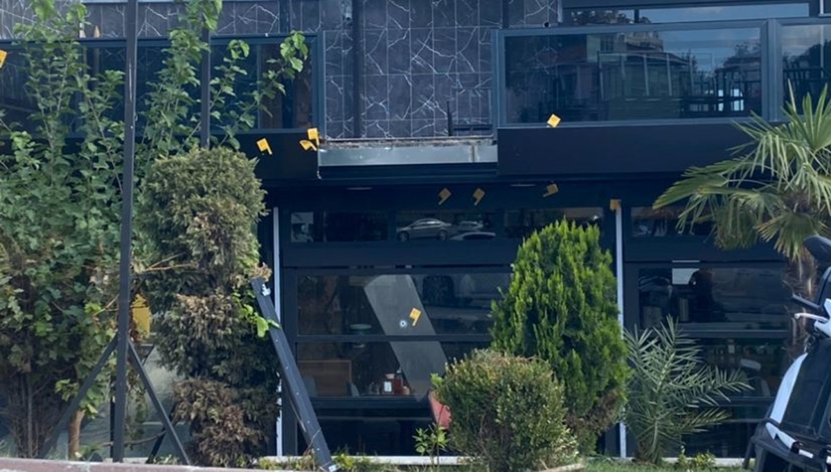 İstanbul'da restorana silahlı saldırı İstanbul'da restorana silahlı saldırı