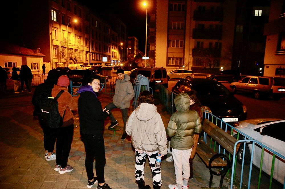 Düzce'de 5,9'luk deprem: Vatandaşlar sokakta - 15