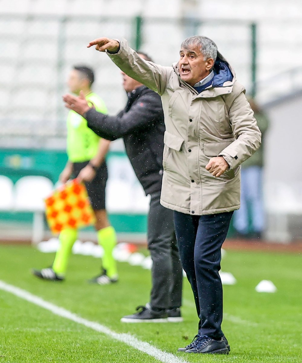 Konyaspor'a mağlup olan Trabzonspor'un deplasmanda galibiyet hasreti 12 maça çıktı - 3