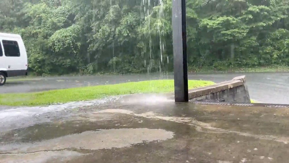 ABD'de Isaias Kasırgası Kuzey Carolina'ya ulaştı - 1