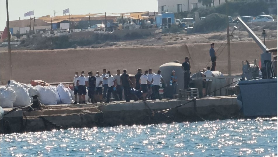 İtalya'daki gemi kazasında 27 kişi boğuldu