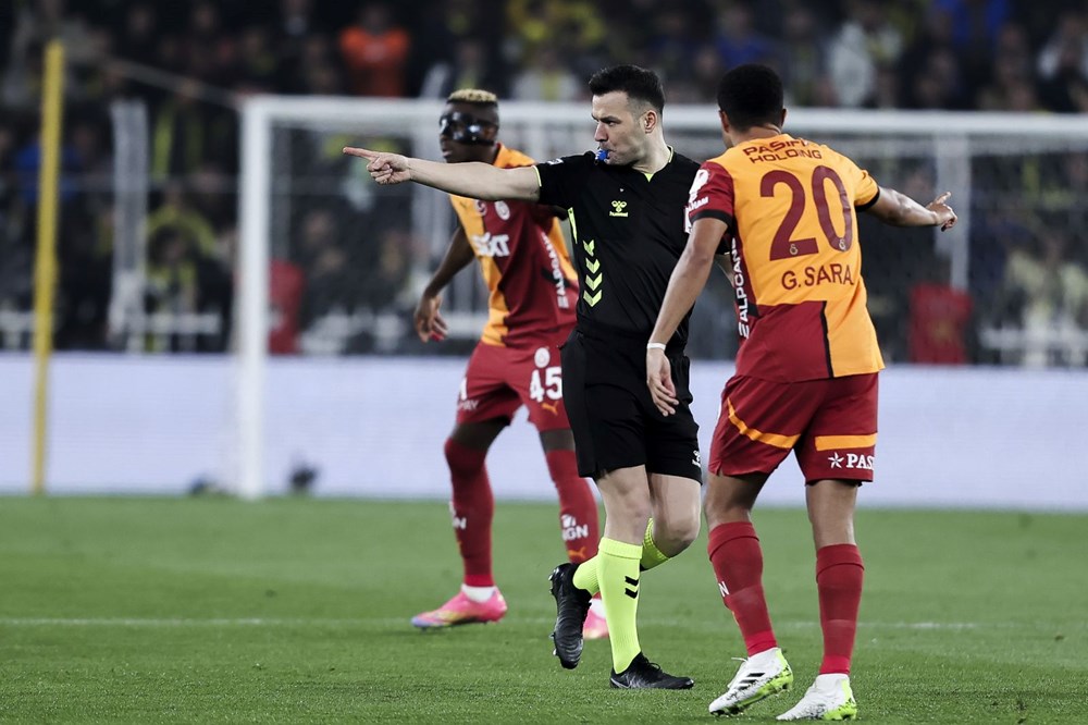 Canlı anlatım | Fenerbahçe ile Galatasaray çeyrek finalde karşı karşıya: İlk yarıda 3 gol - 4