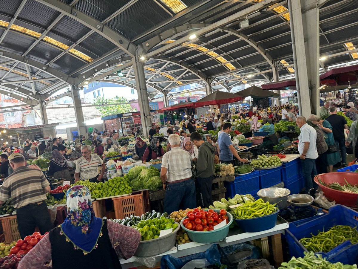 Pazar tezgahında yerini aldı ama fiyat cep yakıyor