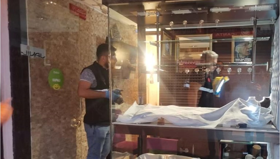 İzmir'de kuyumcu soygunu