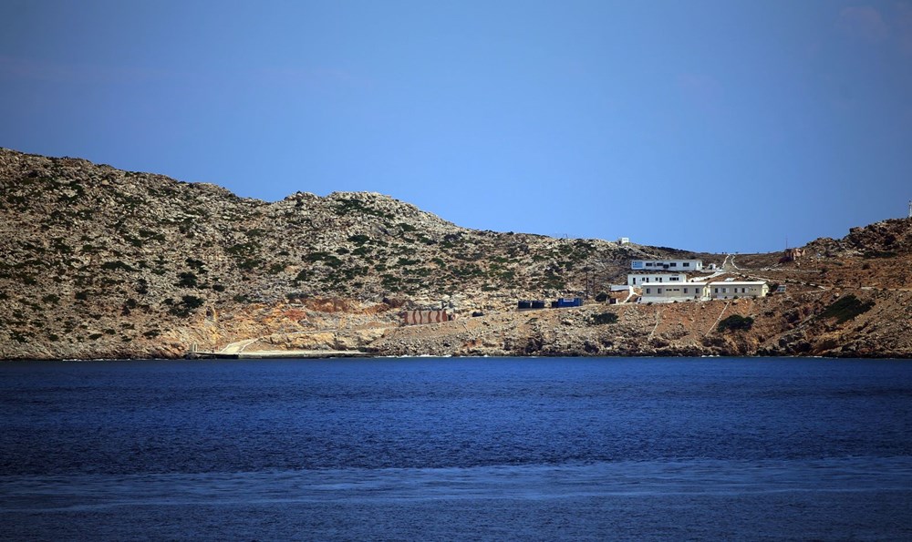 Keçi Adası'ndaki Yunan askerleri ve adaya yerleştirilen ağır silahlar görüntülendi - 22