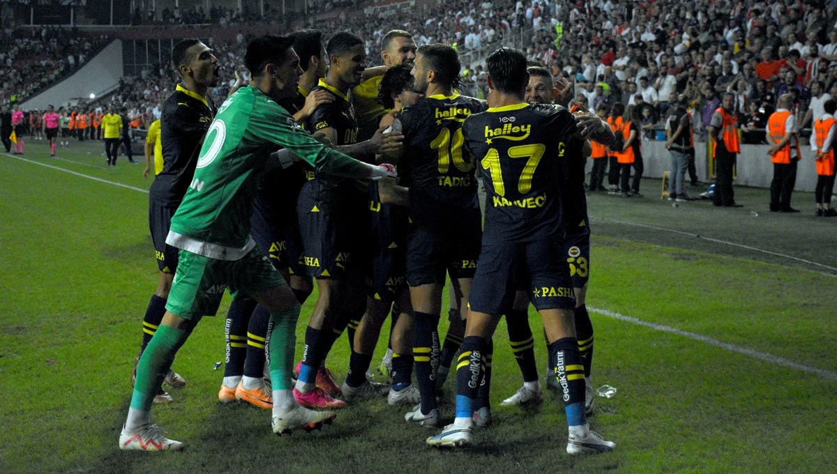 Süper Lig'de 2. hafta | Fenerbahçe, Samsun'dan 3 puanla dönüyor
