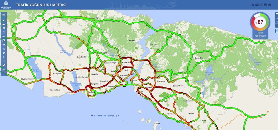 İstanbul'da sağanak yağış etkili oldu: İş çıkışı trafik kilitlendi - 1