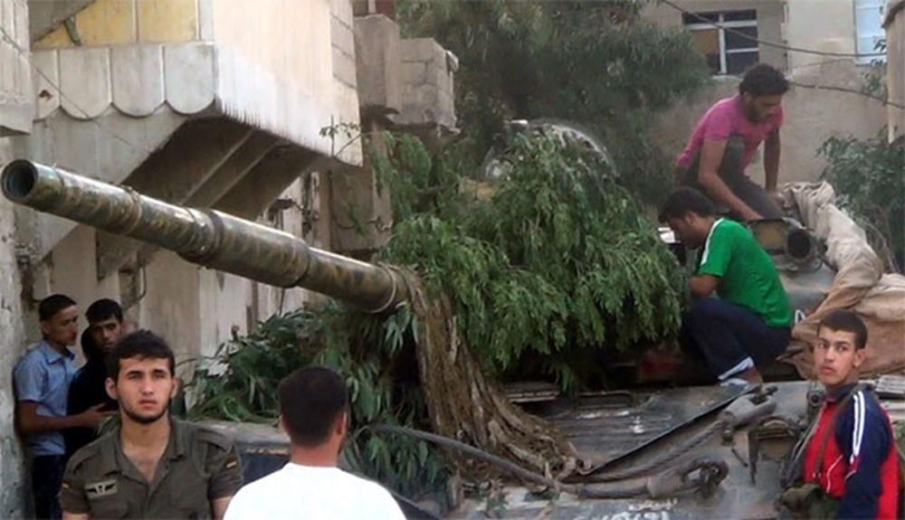 Tanklar saf değiştirdi - 1