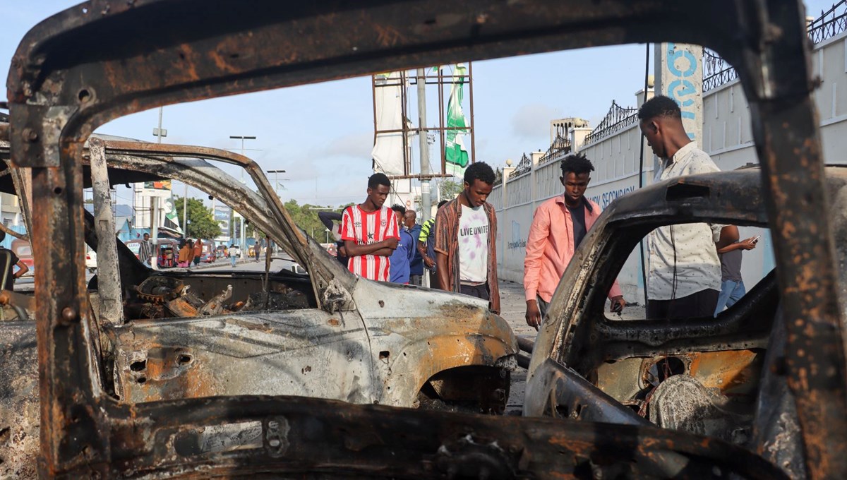 Somali’de bomba yüklü araçla saldırı: 5 ölü, 20 yaralı Somali’de bomba yüklü araçla saldırı: 5 ölü, 20 yaralı