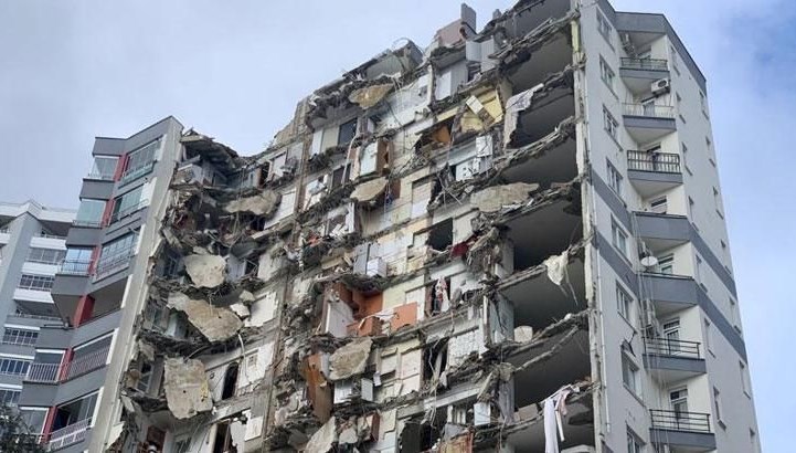 Adana'da yıkılan Mete Apartmanı davasında yeni gelişme