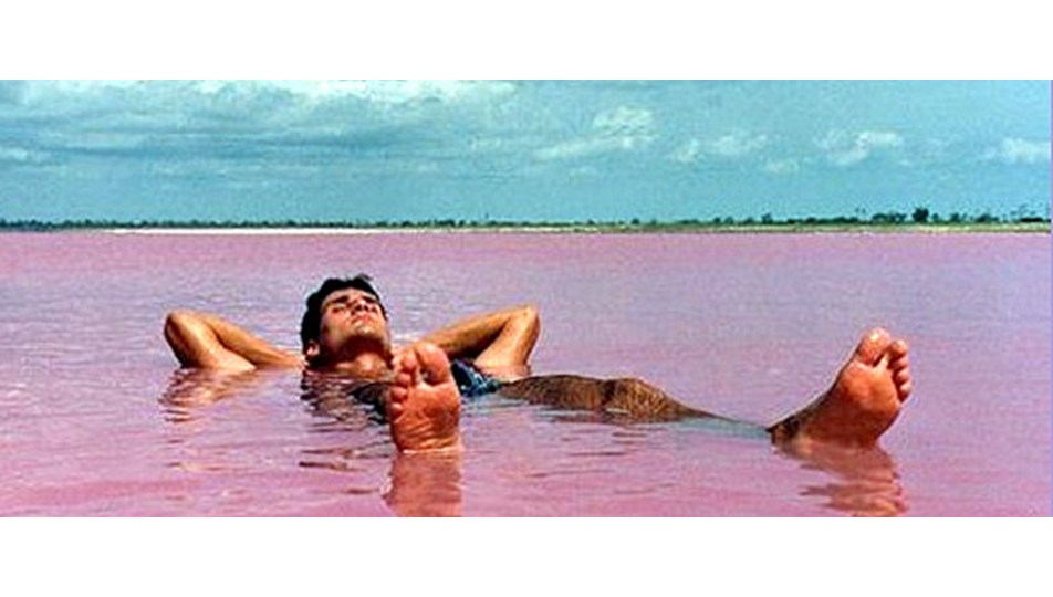 Pembe Göl kimseyi boğmuyor