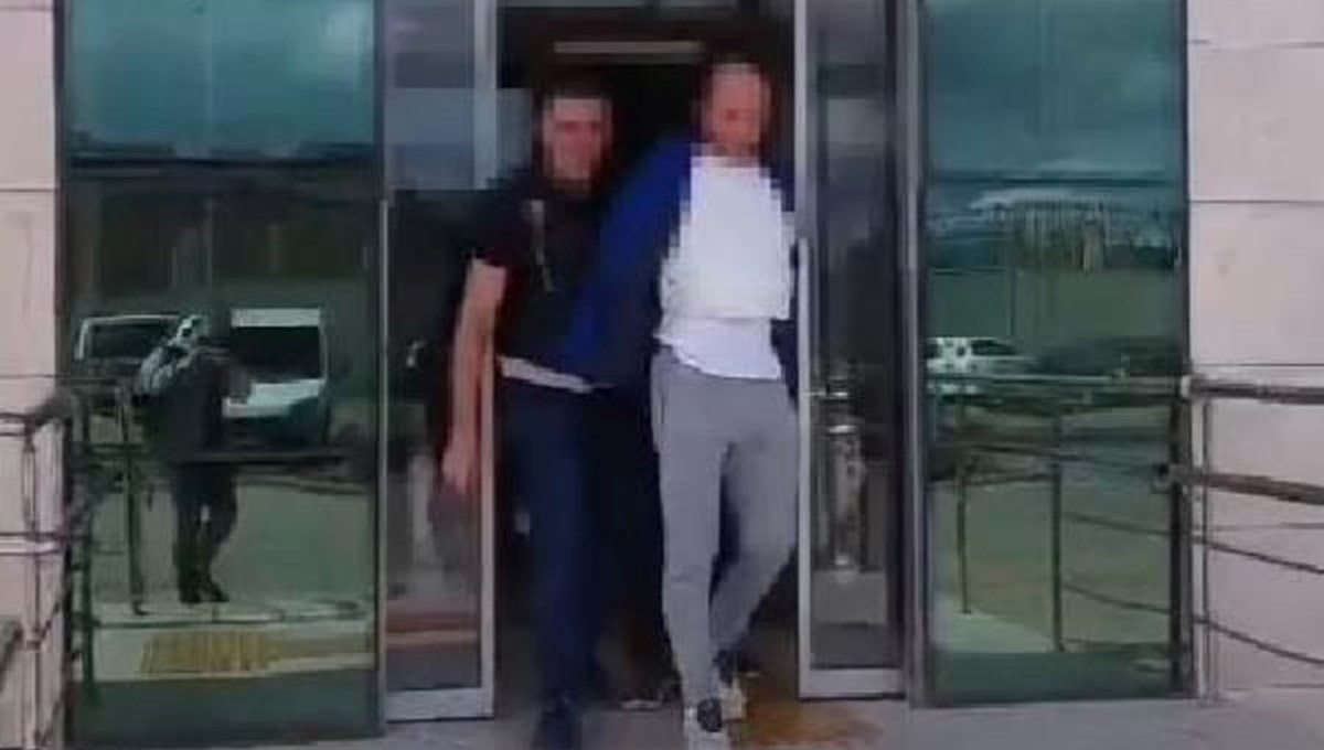 Tacizle suçlanan voleybol antrenörü gözaltına alındı Tacizle suçlanan voleybol antrenörü gözaltına alındı
