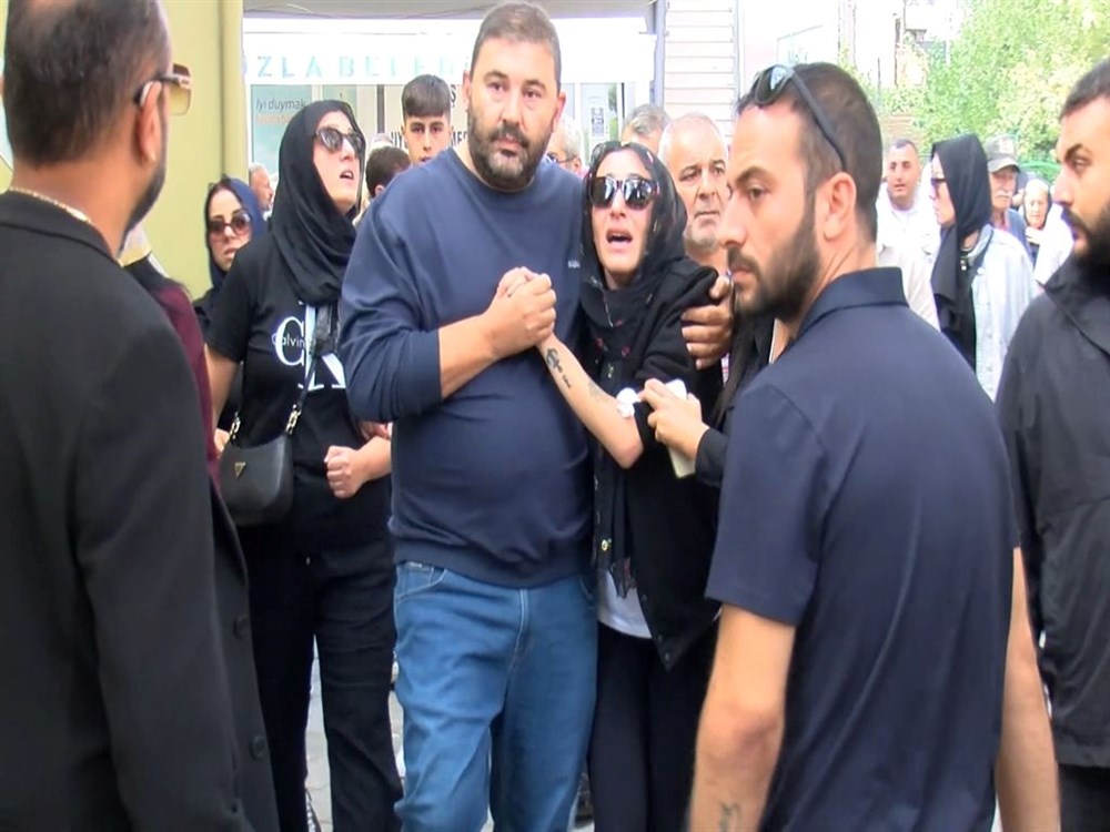Şarkıcı Güllü'nün ölümünde yeni görüntüler... Kızı sinir krizi geçirmiş - 7