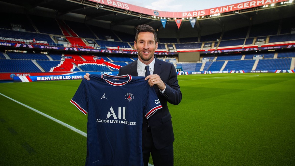 SON DAKİKA: Messi resmen PSG'de
