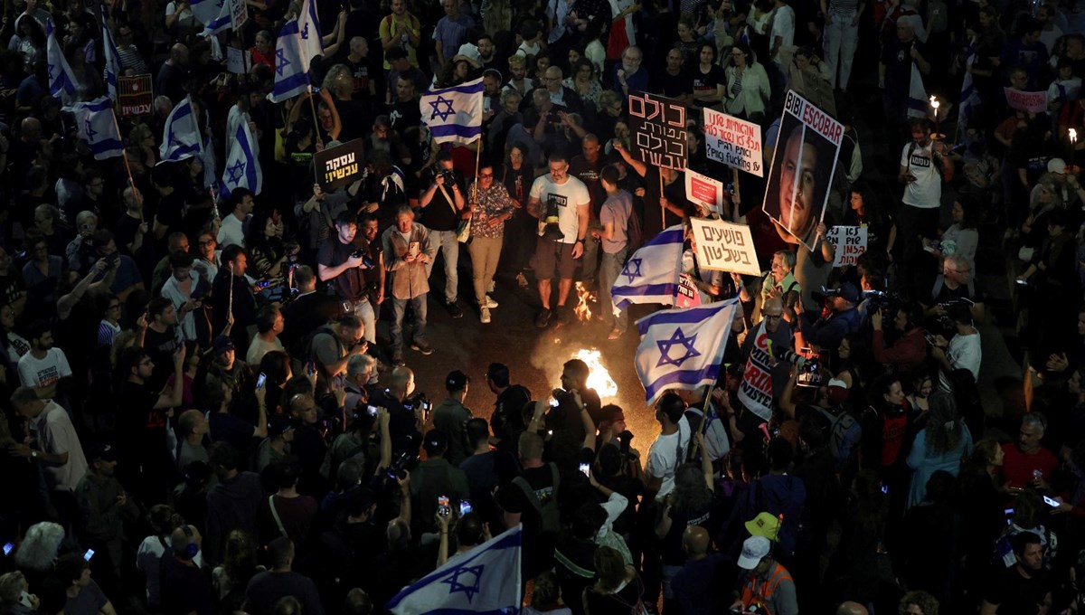 İsrailliler yine sokakta: Netanyahu aleyhine sloganlar atıldı