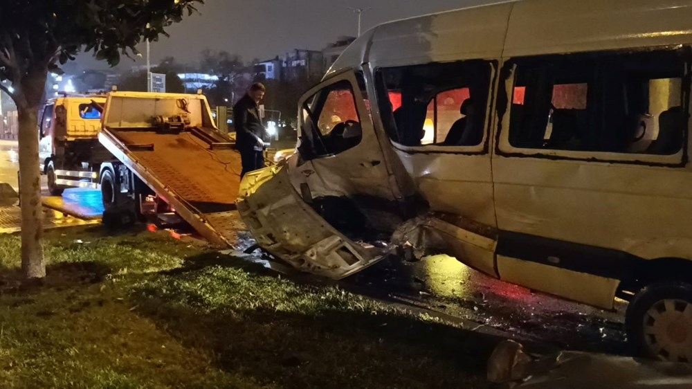 Kadıköy-Kartal Sahil Yolunda Feci Kaza: 6 Yaralı