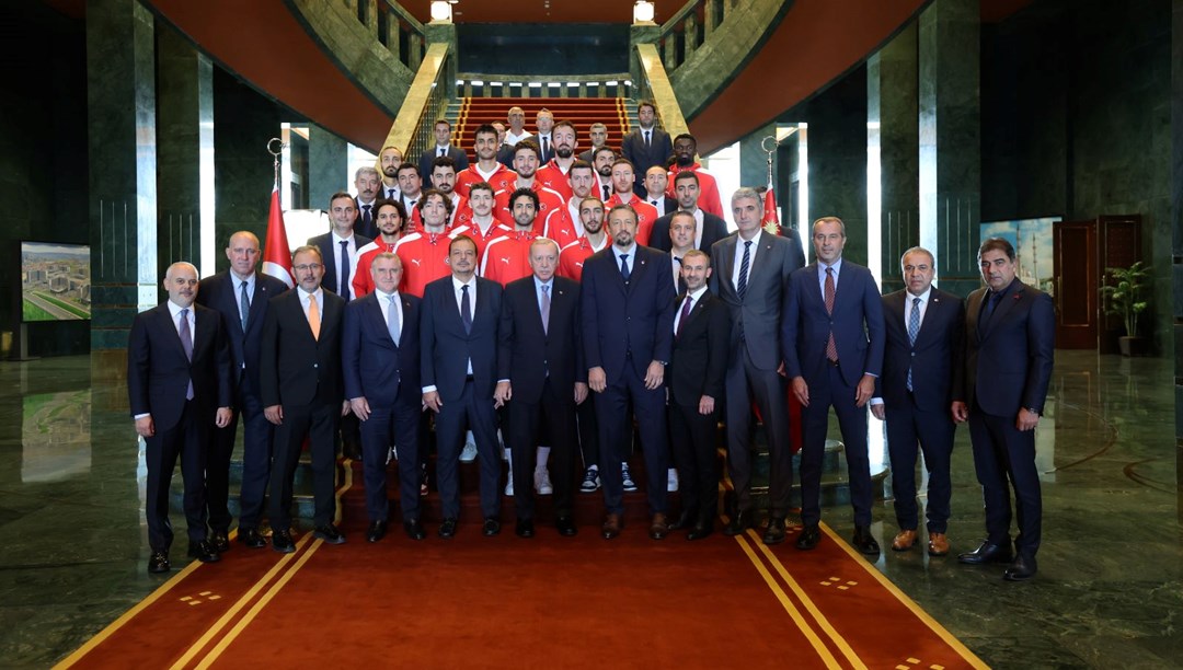 Cumhurbaşkanı Erdoğan, 12 Dev Adam'ı kabul etti