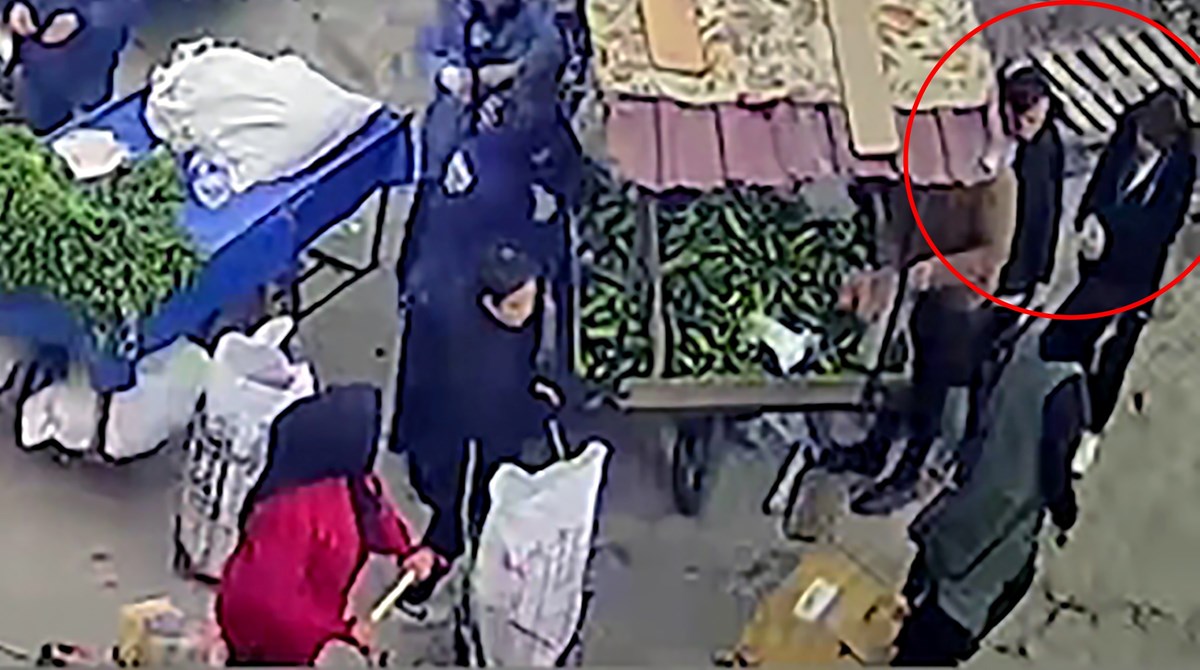 Hırsızlık anı güvenlik kamerasında