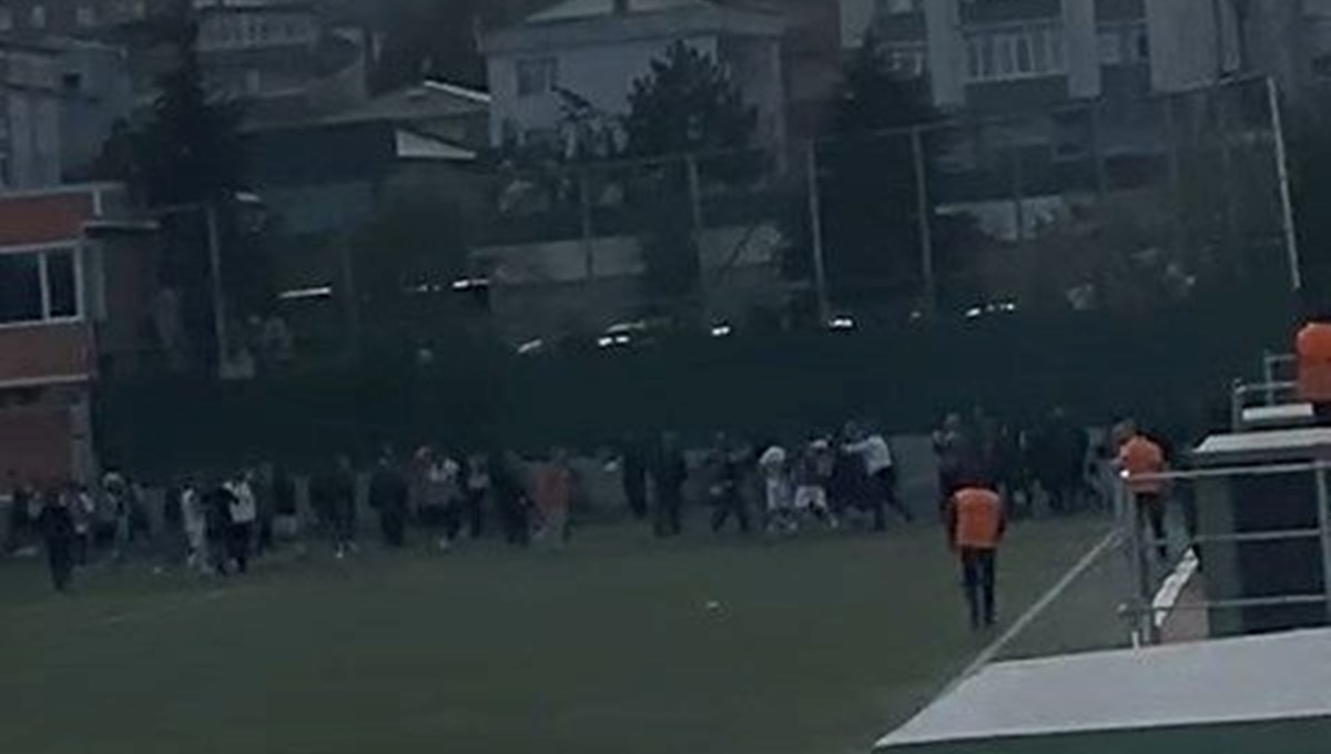 Büyükçekmece'de futbol maçında silahlı saldırı iddiası