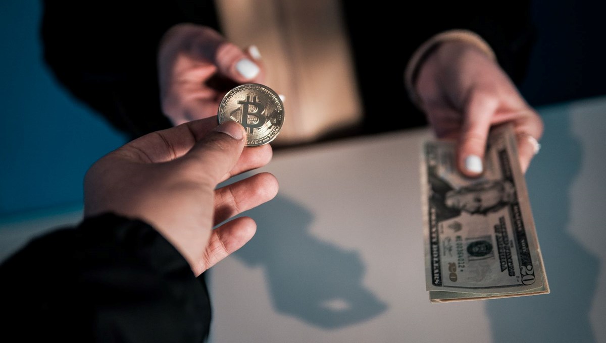 Bitcoin'de kalıcı enflasyon endişesi: 696 milyon dolar buhar oldu