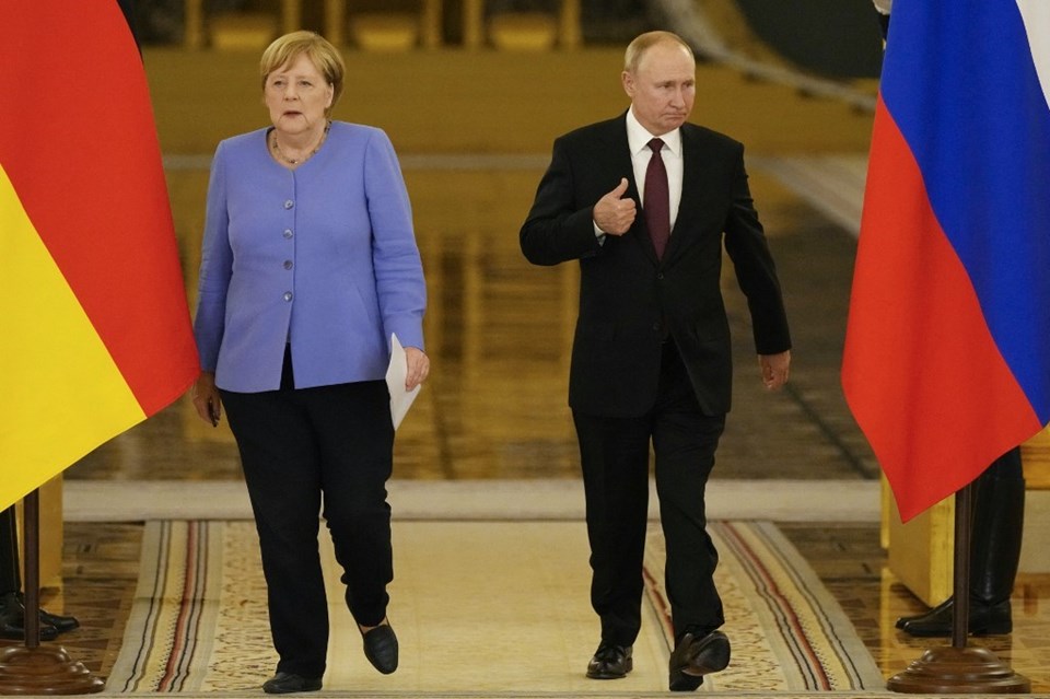 Merkel Putin'e karşı politikasını savundu: Özür dilemeyeceğim - 1