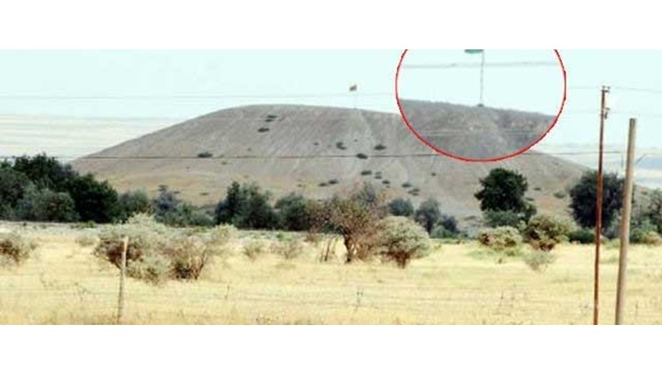 Suriye sınırındaki PKK bayrağı kaldırıldı