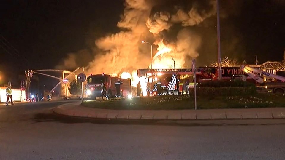 İstanbul Arnavutköy'de fabrika yangını - 2