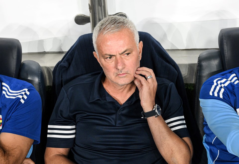 Resmen açıklandı: Fenerbahçe'de Mourinho gönderildi - 3