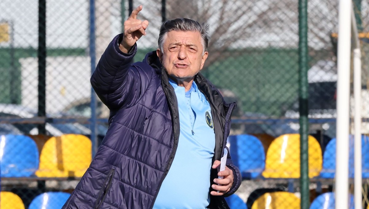 Yılmaz Vural yönetimindeki Menemen FK, play-off hattının dışında kaldı Yılmaz Vural yönetimindeki Menemen FK, play-off hattının dışında kaldı