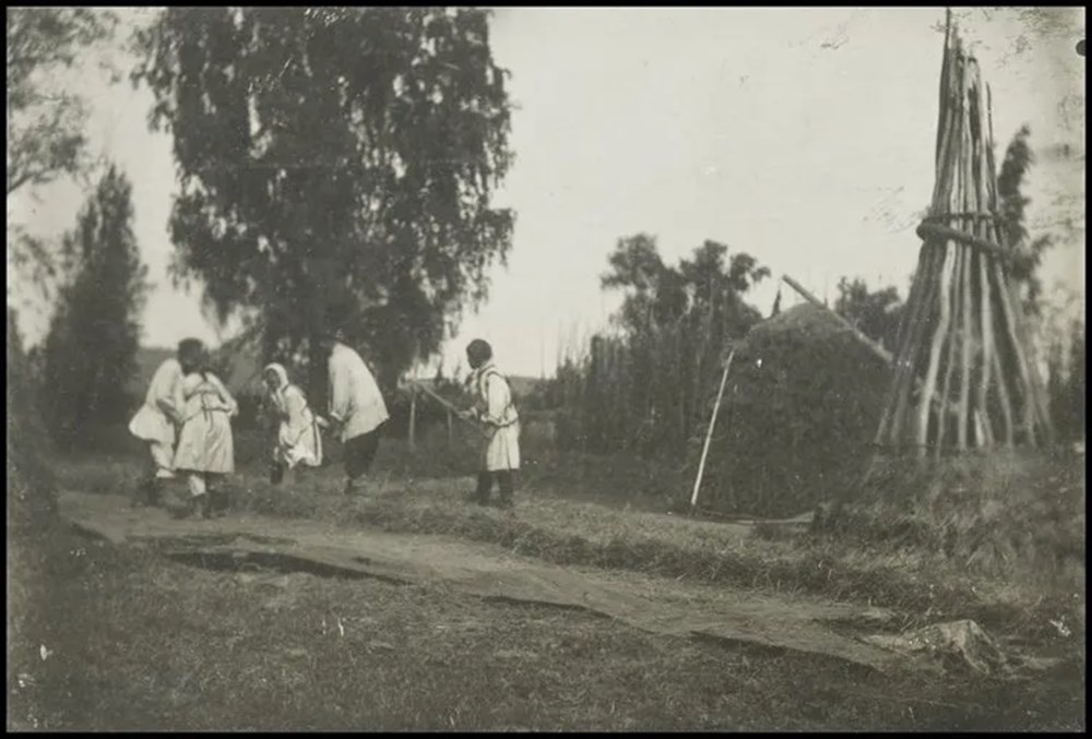 Bilim kurgu değil Türk boylarının 111 yıllık fotoğrafları. Gizemli heykeller, gelişmiş aletler, tanıdık kıyafetler (106 fotoğrafla gizemli Türk tarihi) - 24