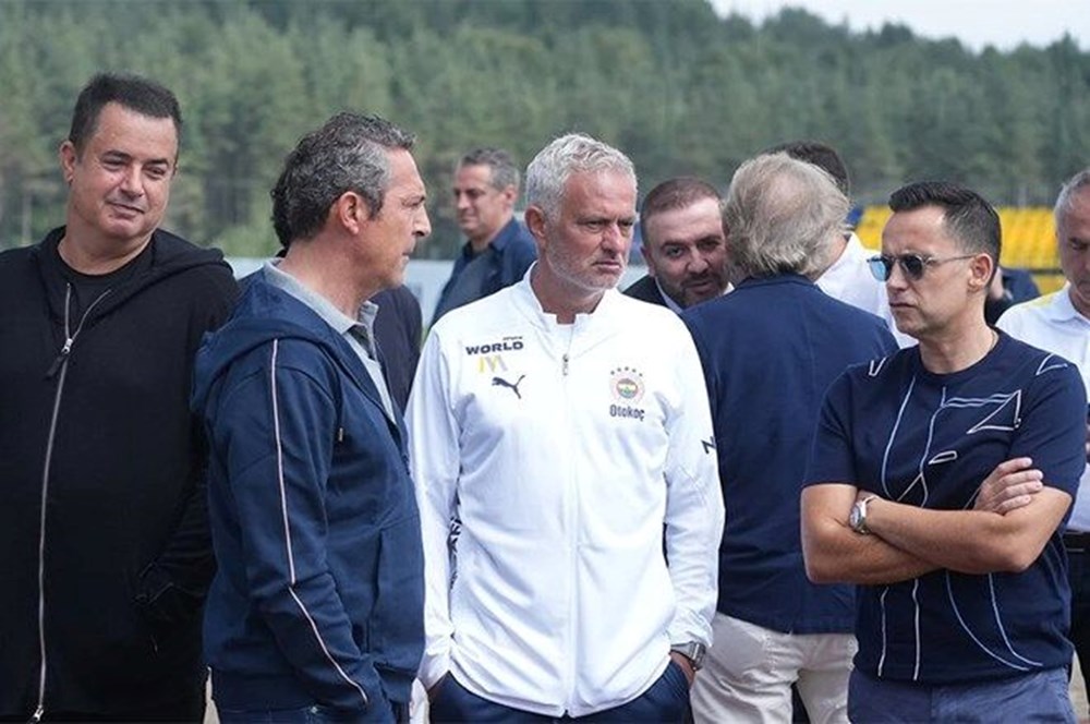 Fenerbahçe'de Kale Devrimi: Beklenmedik Bir İsim Mi Geliyor? 72 aaaWL7rVzkeN bQkIR6F8Q