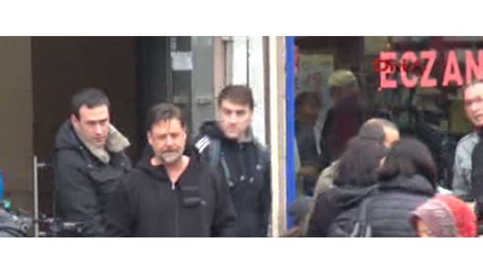 Russell Crowe ve Cem Yılmaz hamamda