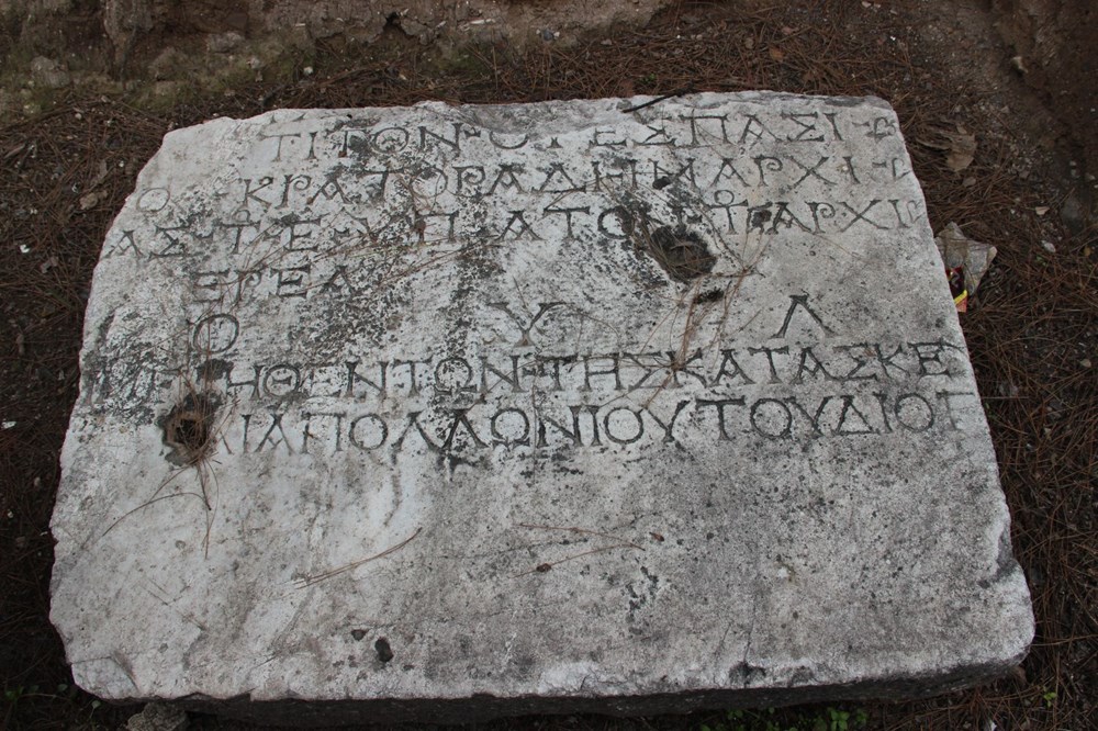 Akhisar'da antik şehirle modern şehir iç içe - 10