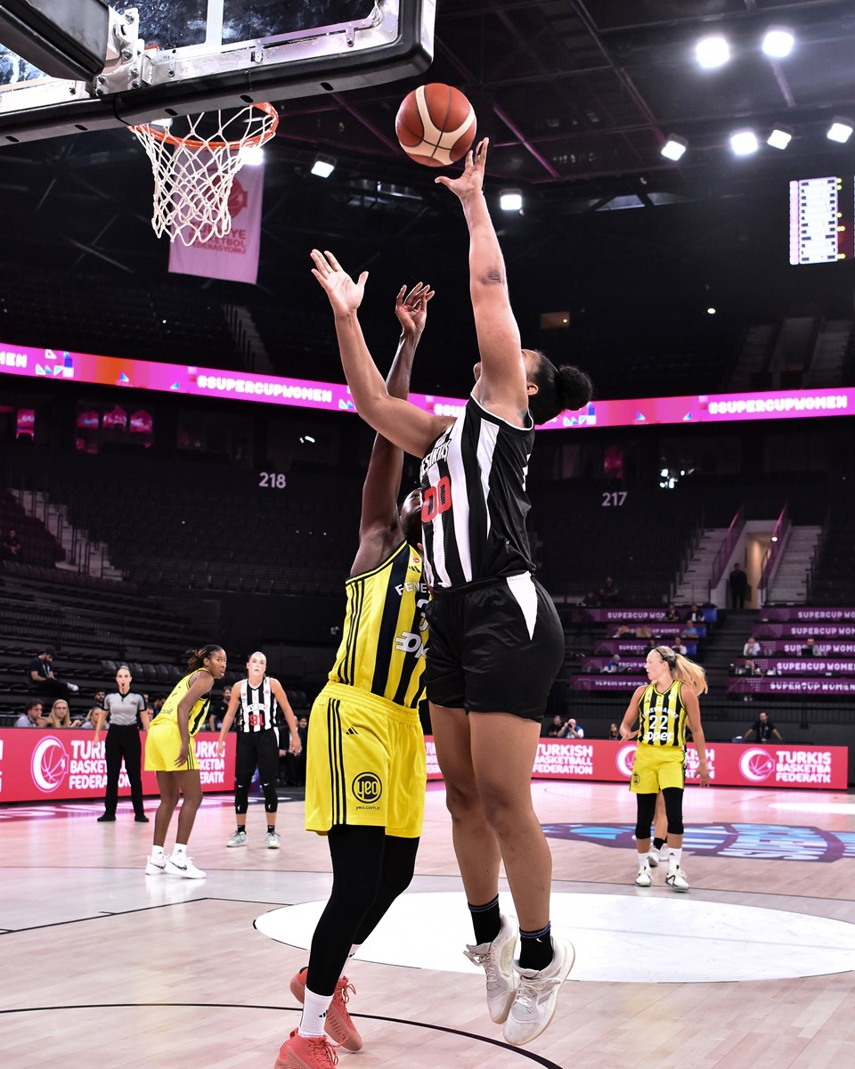 FIBA Kadınlar Süper Kupa'da kazanan Fenerbahçe - 1