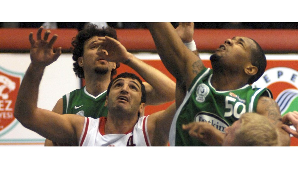 Aliağa Petkim son nefeste kazandı: 77-80