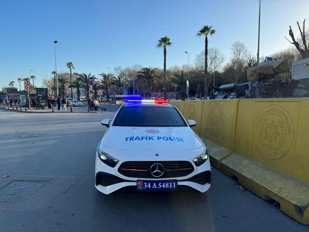 Ferrari devriyede: Vatandaşlar selfie çektiriyor (Bu lüks araçlar hangi çetelere ait?) - 17