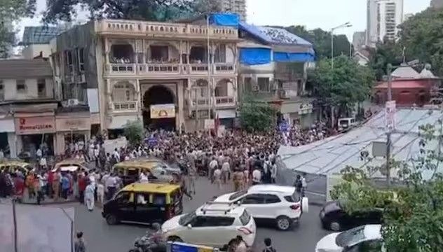 Mumbai'de güvercin protestoları